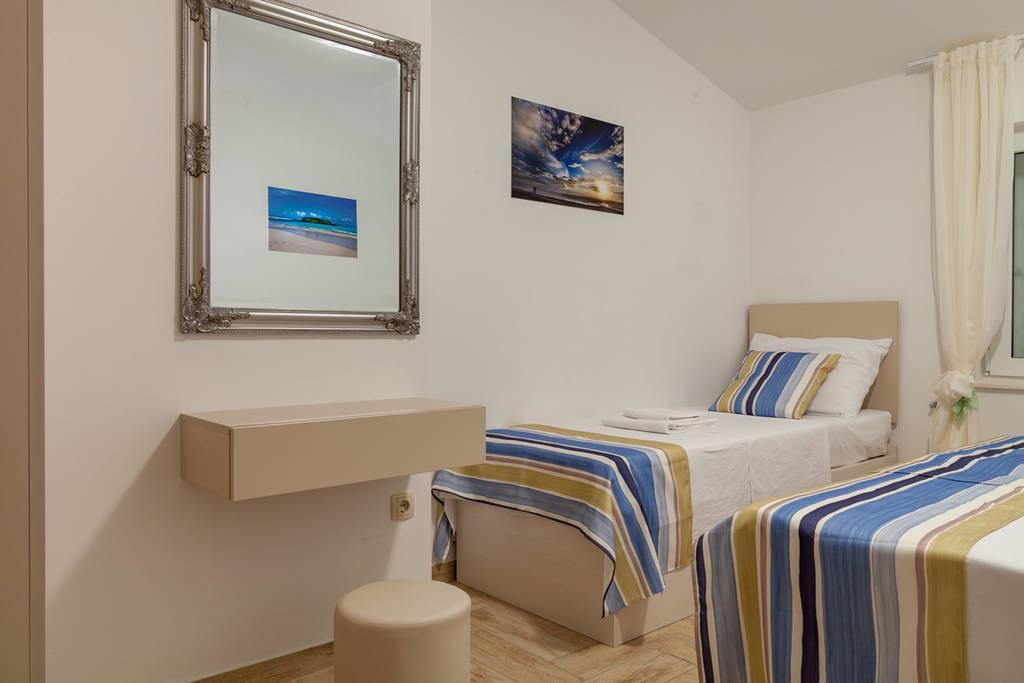 Apartmani Sanja Suta Podstrana Buitenkant foto