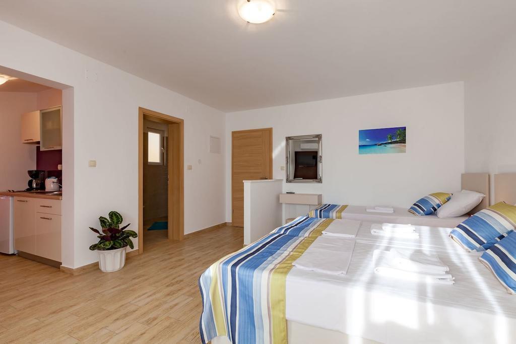 Apartmani Sanja Suta Podstrana Buitenkant foto